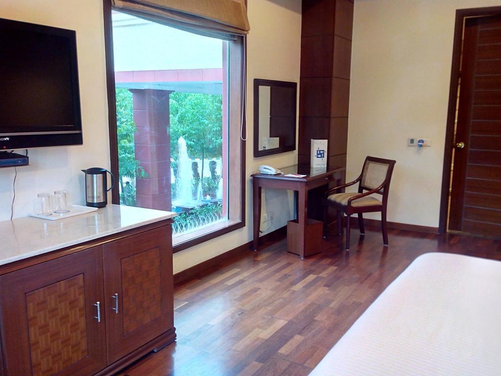 The Ocean Pearl Retreat Hotel Ню Делхи Екстериор снимка